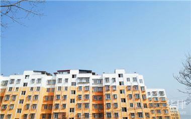 房产证已过户宅集地没过户拆迁时还用给原房主钱吗